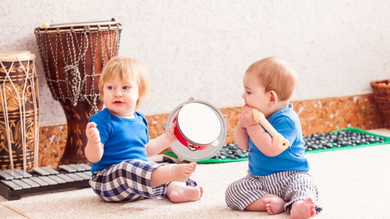 Wpływ muzyki na rozwój dziecka – zabawki muzyczne i ich rodzaje.