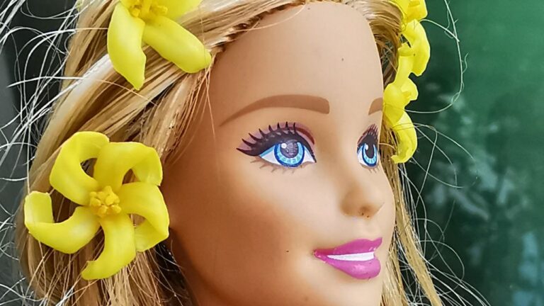 Jak lalki Barbie mogą wpływać na pozytywny wizerunek ciała u dzieci?