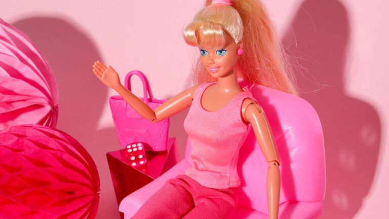 Kreatywne zabawy z Barbie: Pomysły na edukacyjne aktywności z dziećmi