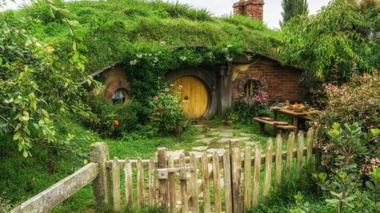 „Hobbit, czyli tam i z powrotem” – J.R.R. Tolkien – Recenzja książki